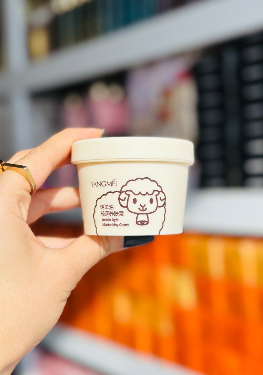 کرم مرطوب کننده شیر گوسفند یانگمی